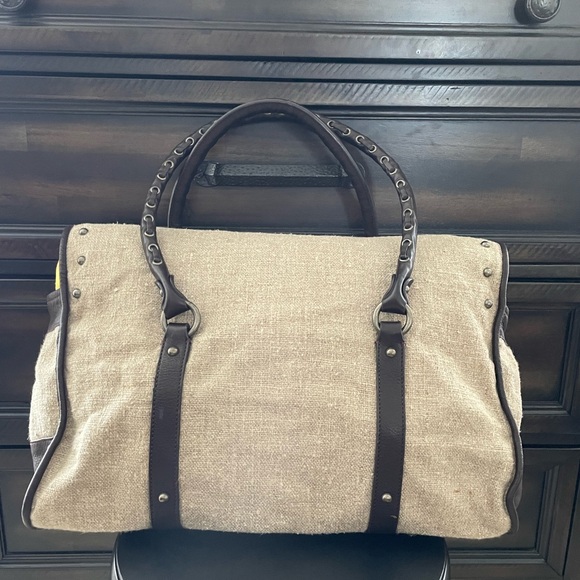 Ellen Tracy Travel bag. New with tag. Linen fabric. Size, 18x15.5x5. - Picture 5 of 6